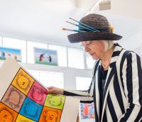 Elke Zolnir in Ihrem Atelier „Perle“